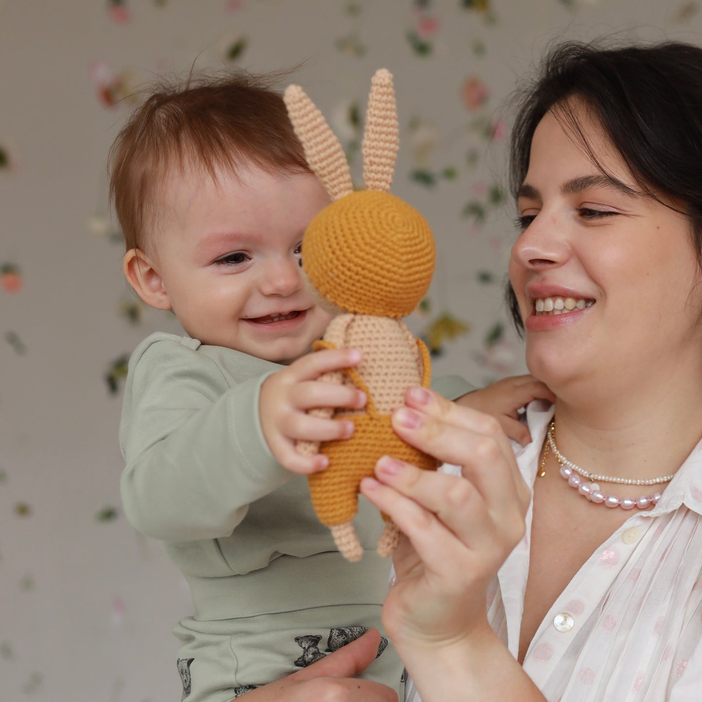 בובת ארנב סרוגה - Baby Mom Box