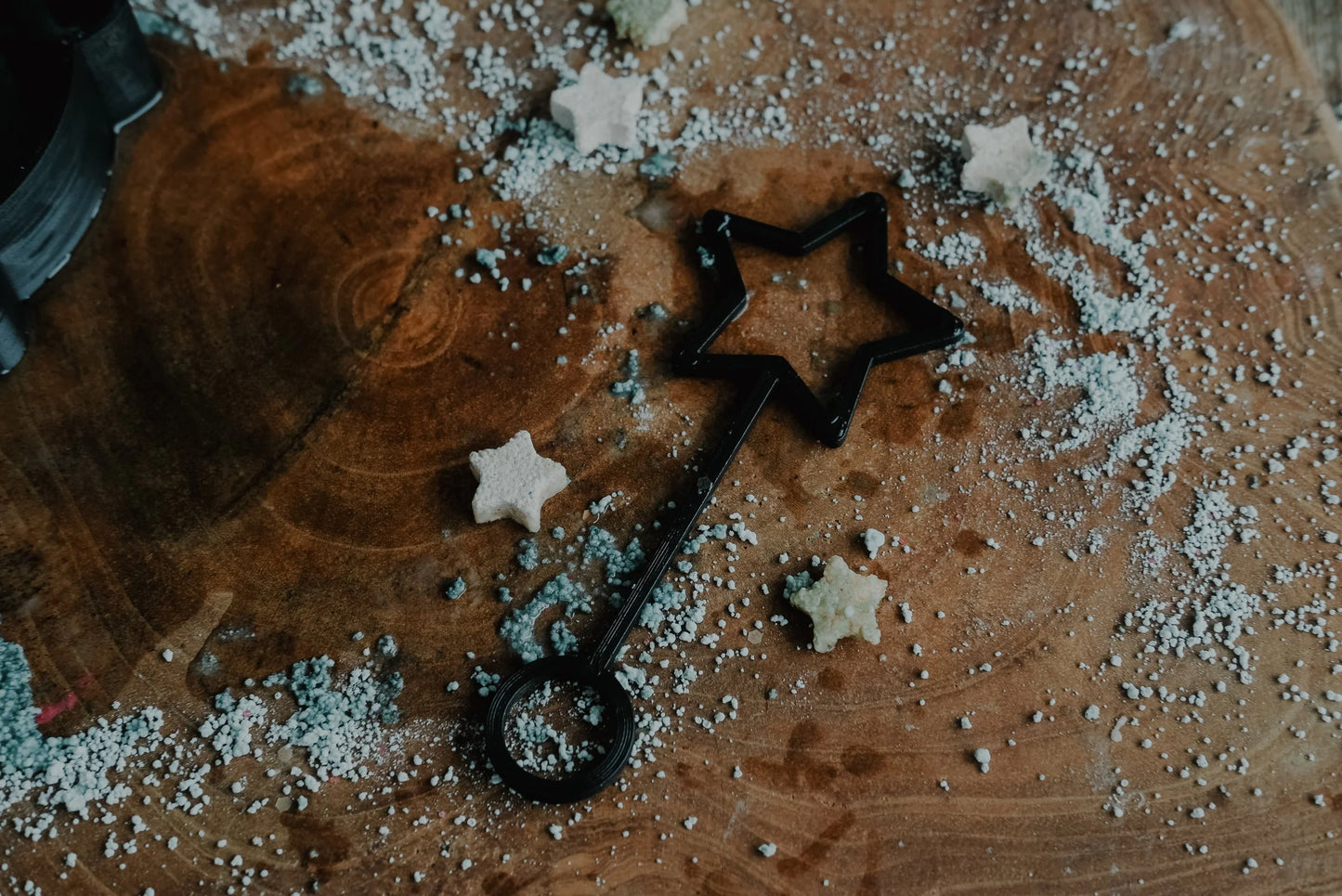 שרביט לפעילות סנסורית - כוכב שחור - Kinfolk Pantry