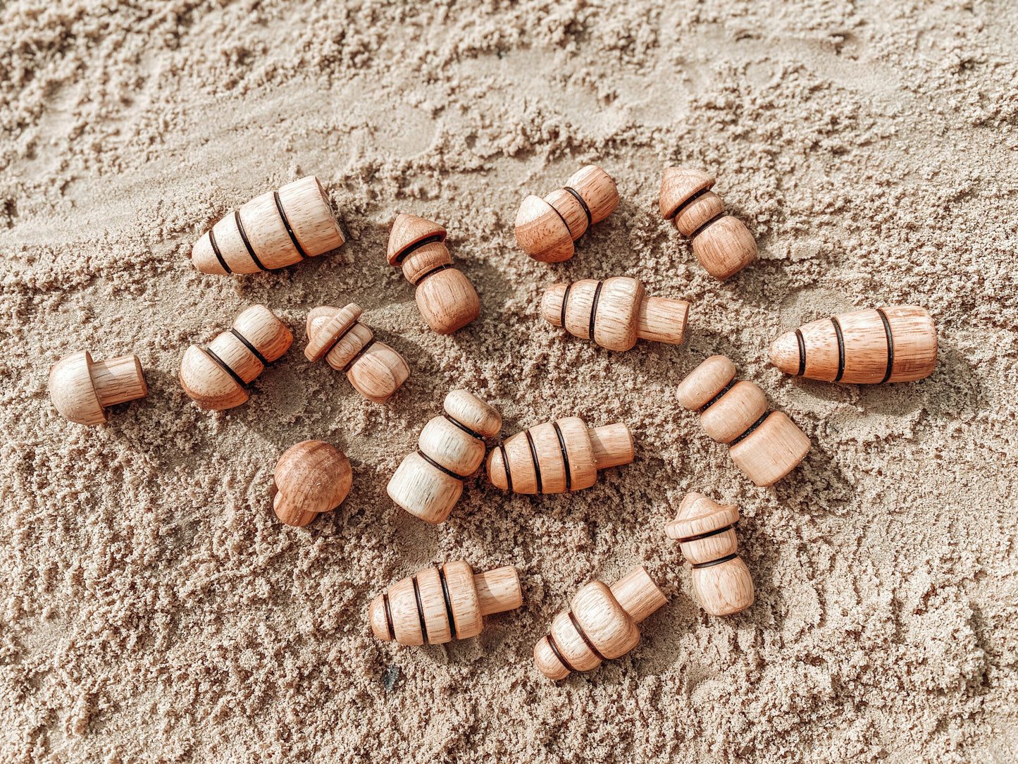 דמויות מעץ - Explore Nook