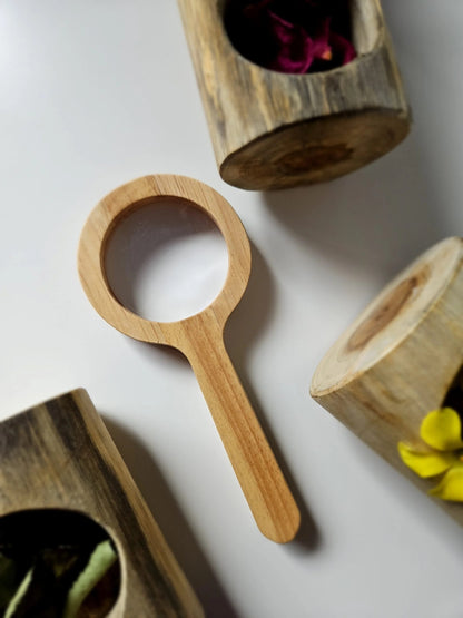 זכוכית מגדלת מעץ - Qtoys