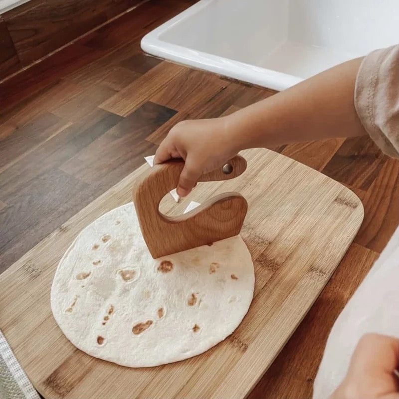 Wooden cutting knife